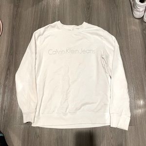 White Calvin Klein sweatshirt